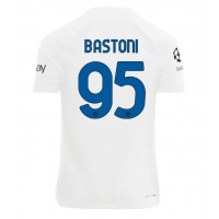 Camiseta Inter Milan Alessandro Bastoni #95 Segunda Equipación Replica 2023-24 mangas cortas